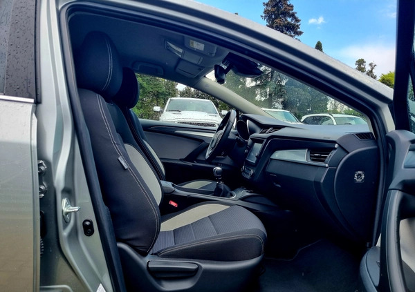 Toyota Avensis cena 59900 przebieg: 161000, rok produkcji 2016 z Wleń małe 232